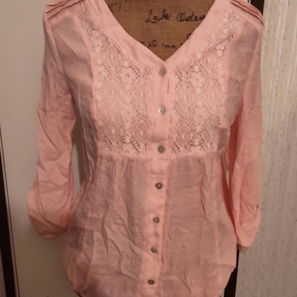 Ladies Blouse - Picture 1 of 3